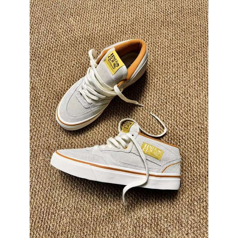 2025 Autumn Black and White Color Waste Land Style New Casual Sneakers Fashionable Versatile Ultra-light Sports Skate Shoes for Men