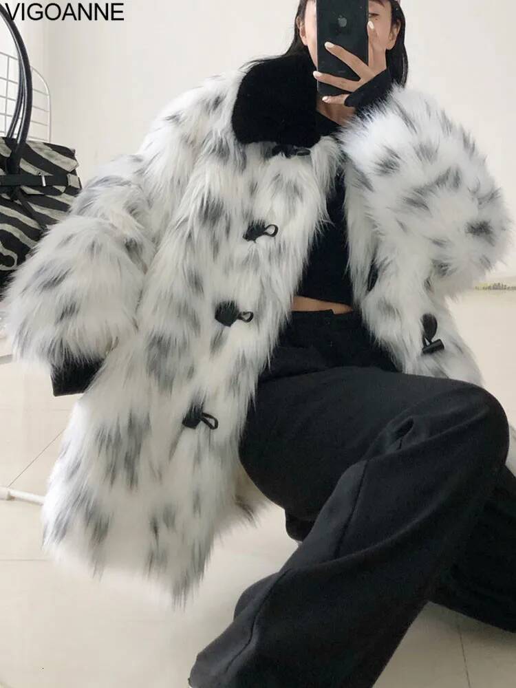VigoAnne 2025 Women Winter Casual Faux Coat Female Short Plush Jacket Lady Long Sleeve Thick Fake Fur Warm Fluffy Outwear