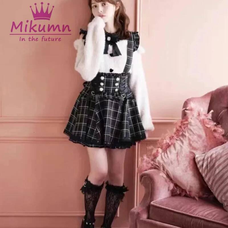 Mikumn Gothic Lolita Retro Bow Pearl Buckle Ruffles Suspender Y2k Japanese Girls Sweet Kawaii Lace A-Line Mini Skirts dongdumaoyi