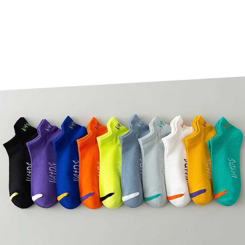 Bright Color Ankle No Show Socks Cotton Men Breathable Street Fashion Sport DeodorantInvisible Travel Bike Running Socks Brand D250911