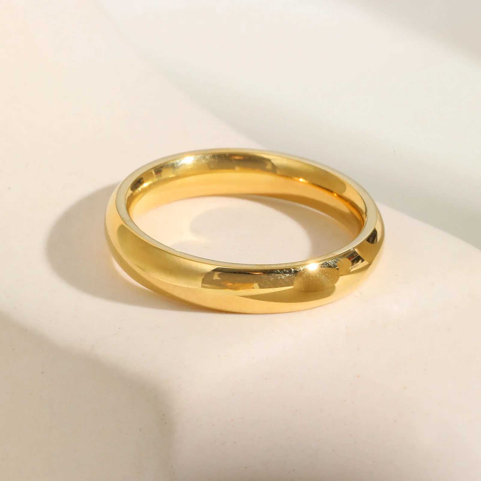 Prjewel Gold Color Wedding Band Stainless Steel Ring 4mm US Sizes 6 7 8 9 Round Rings Gift for Lady Minimalist Rings for Women W250911