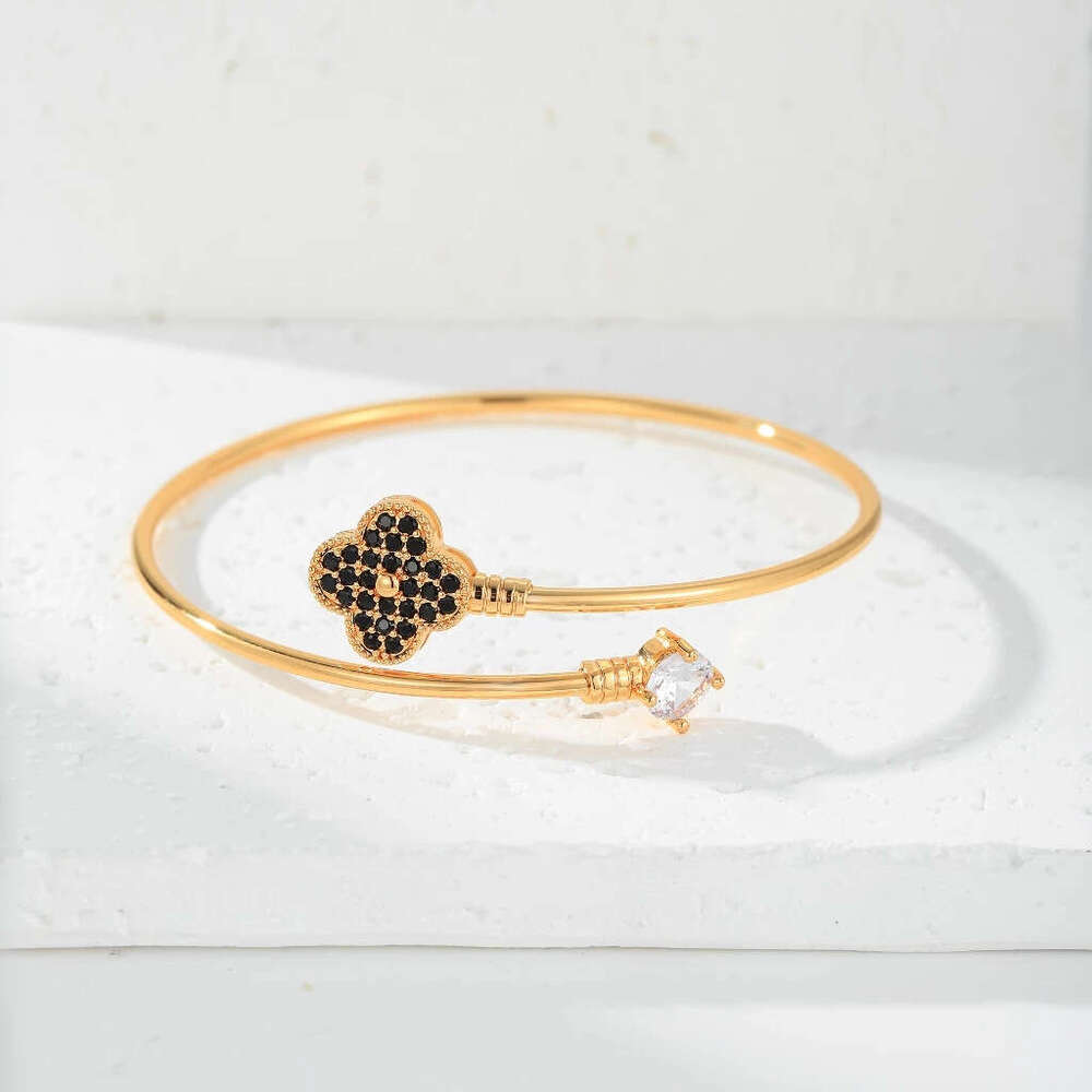 INS Trend Fashion Four-Leaf Clover Open for Women Electroplated Copper Micro Inlaid Zirconia Bracelet Jewelry