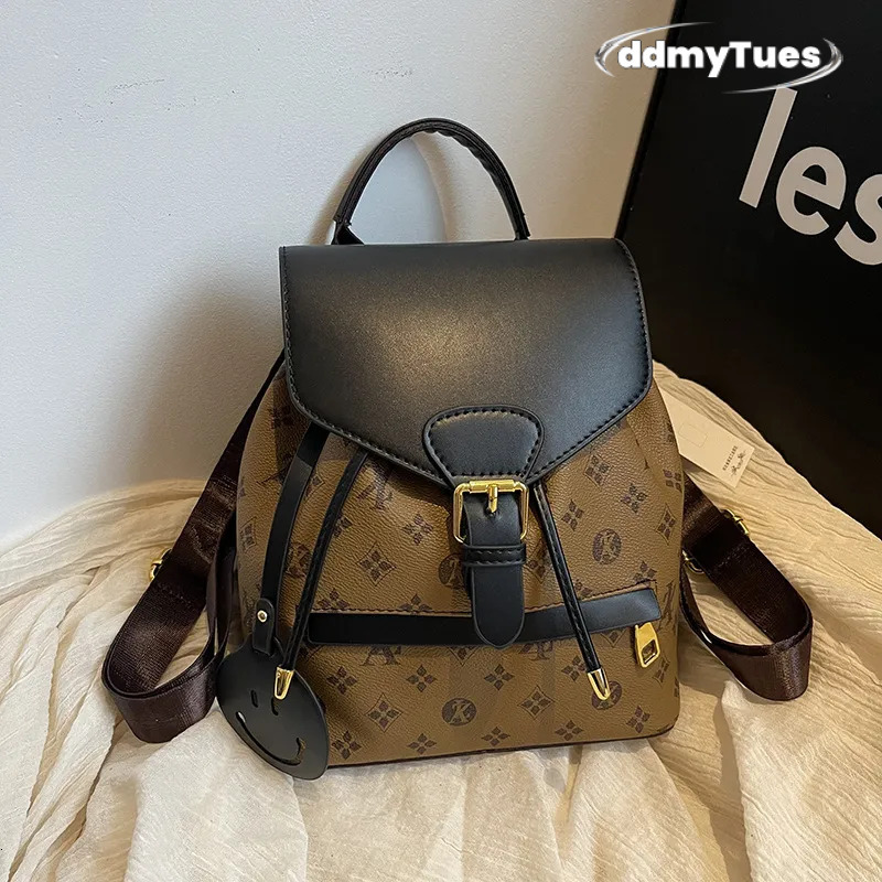 Designer bag free shipping vintage large capacity versatile new fashionable printed womens backpack TUES