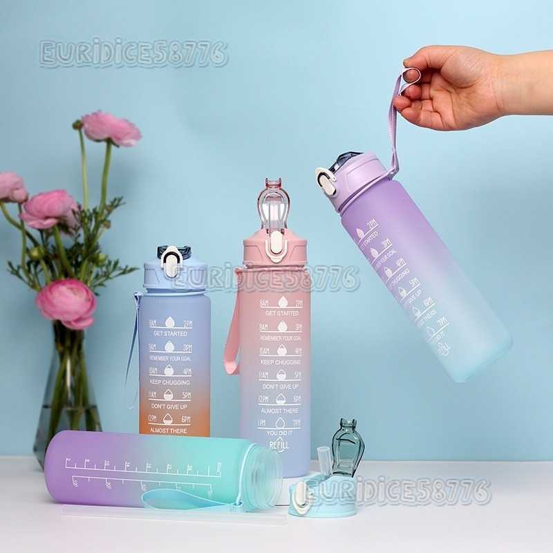 Crossmirror Plastic Water Cup with Straw Gradient Color Outdoor Frosted 750ml Sports Water Bottle H250911