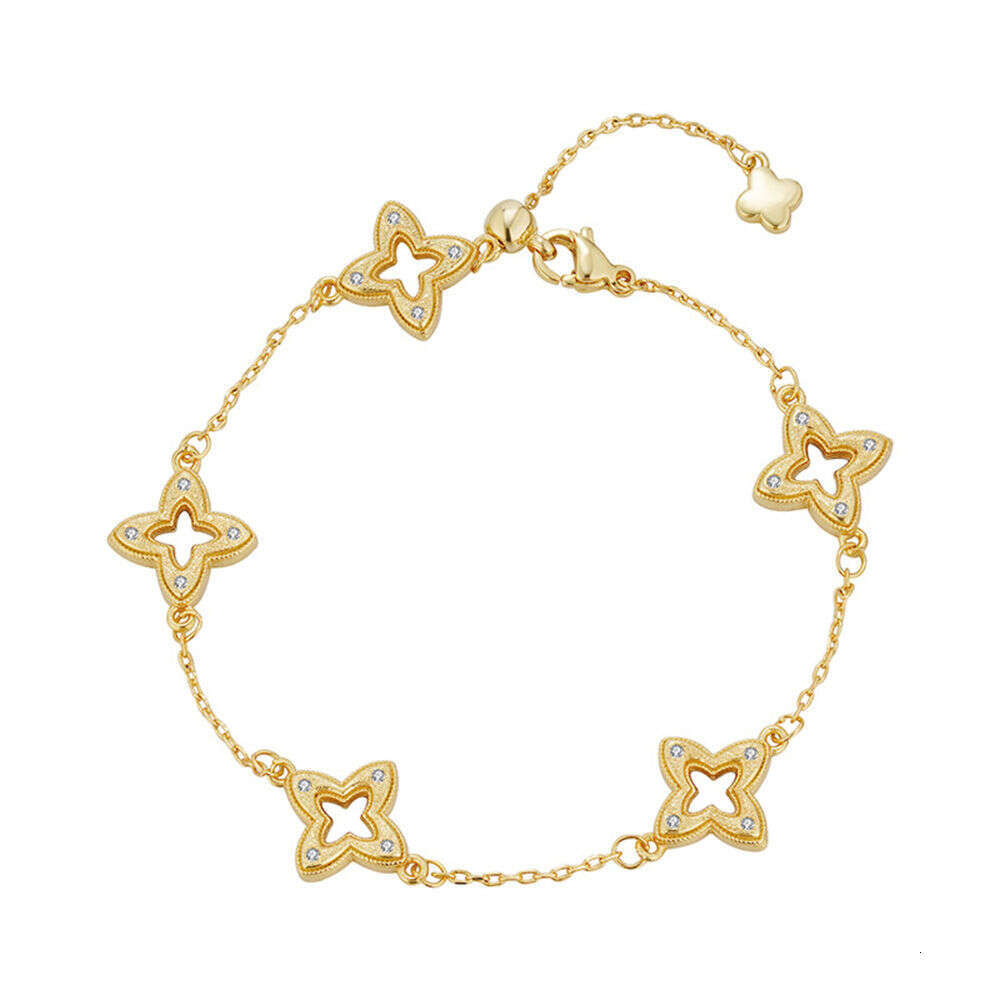 Exquisite High-End Hollow Brushed Four-Leaf Clover Bracelet for Women, Light Noble Bracelet, Niche Design Sense Jewelry