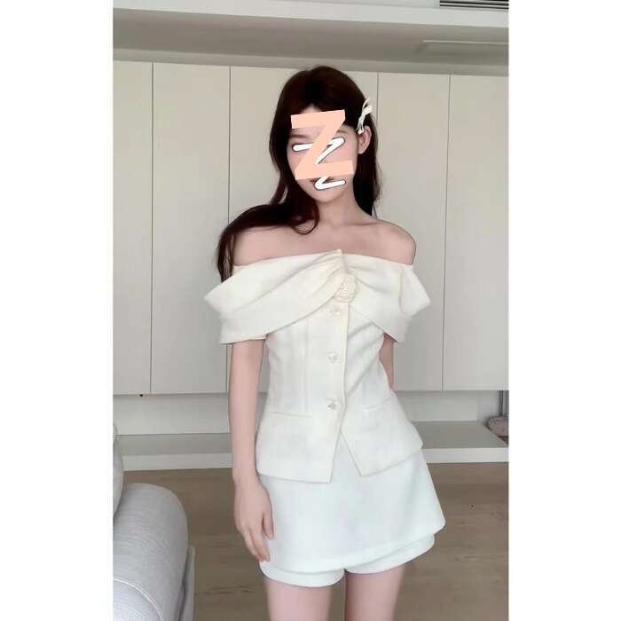 DHEssentials Chanel Style Fashion Two-Piece Set Women's High-End Summer 2024 New Age-Reducing Off-Shoulder Top Short Skirt Pants