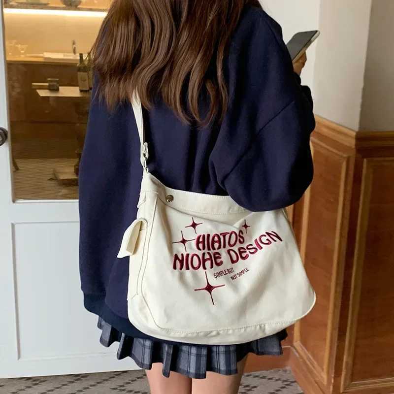 Canvas Bag Womens Crossbody New Style College Student Class Ins Lazy Style Large Capacity Single Shoulder Small Crowdtote Bag W250911