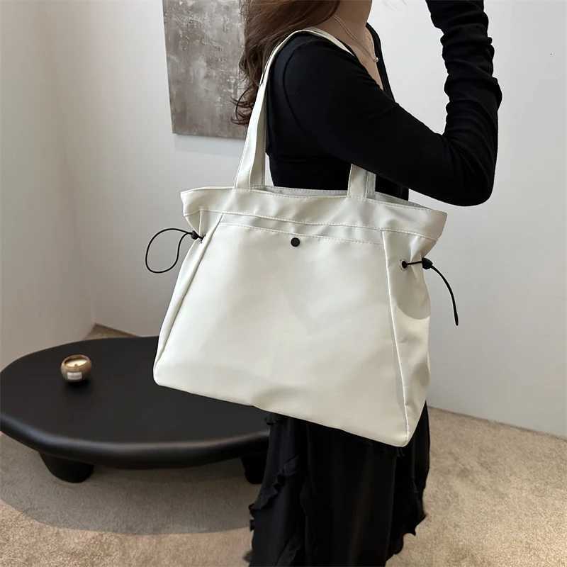 Large Capaci Womens oulder Bag 2024 New Sle Simple Faionable Handbag Tote Bag op Bag Trendy Casual Bag Z250911