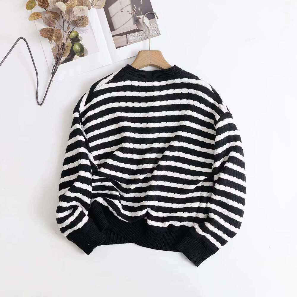 DHEssentials M Fengfeng 2025 New Fashionable Elegant Women's Striped Cable Knit Cardigan 05767575401