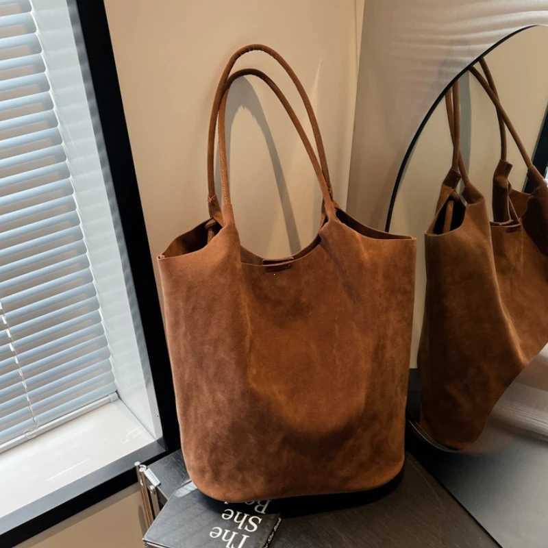 Suede Sewing Thread Retro Womens Shoulder Bags Zipper Casual Versatile 2025 New Solid Colors High Capacity Casual Tote W250911