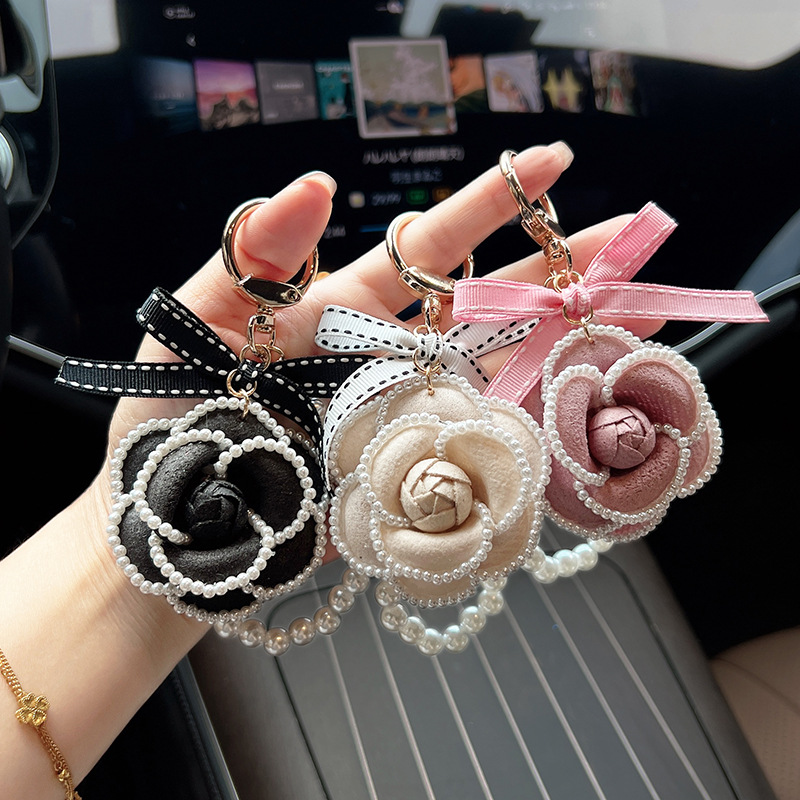 Bag charms Designer charm Black and White Pearl String Accessories Creative Bowknot Flower Bag Pendant Festivals and vacations Gift