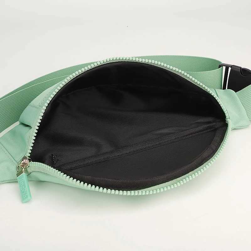 Unisex Waterproof Waist Bag Fashion Chest Pack for Men Women SportsTravel Purse with Secure Pockets Z250911