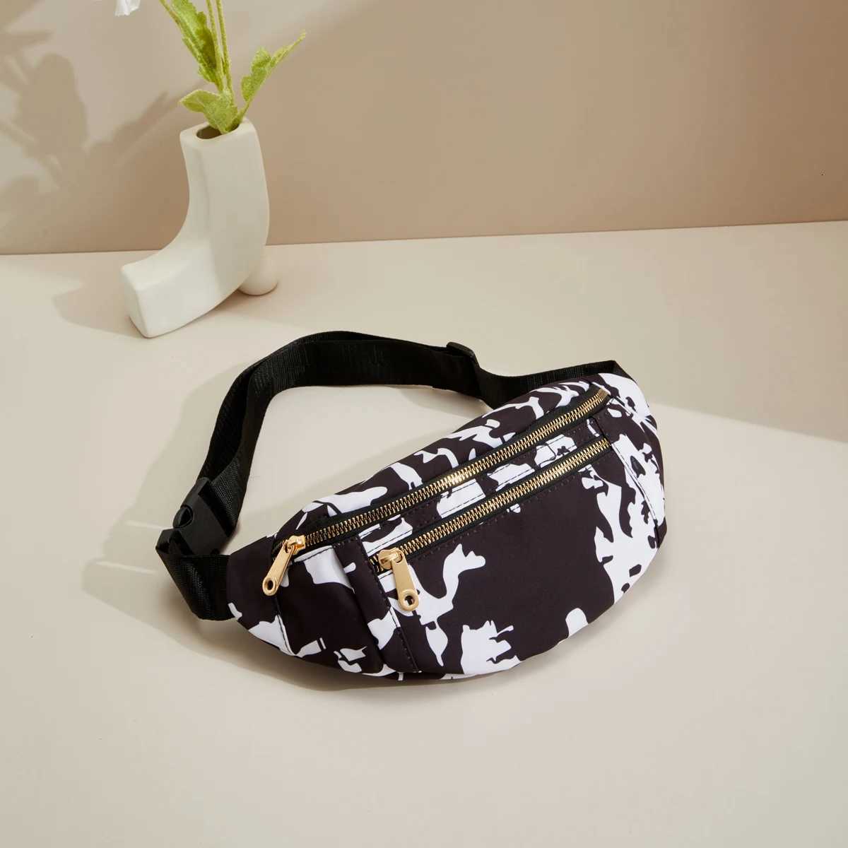 Cow Pattern Fanny Packs Small Crossbody Sling Bag for Women Fashion Chest Belt Bum Bags Sports Workout Traveling Waist Bag Z250911