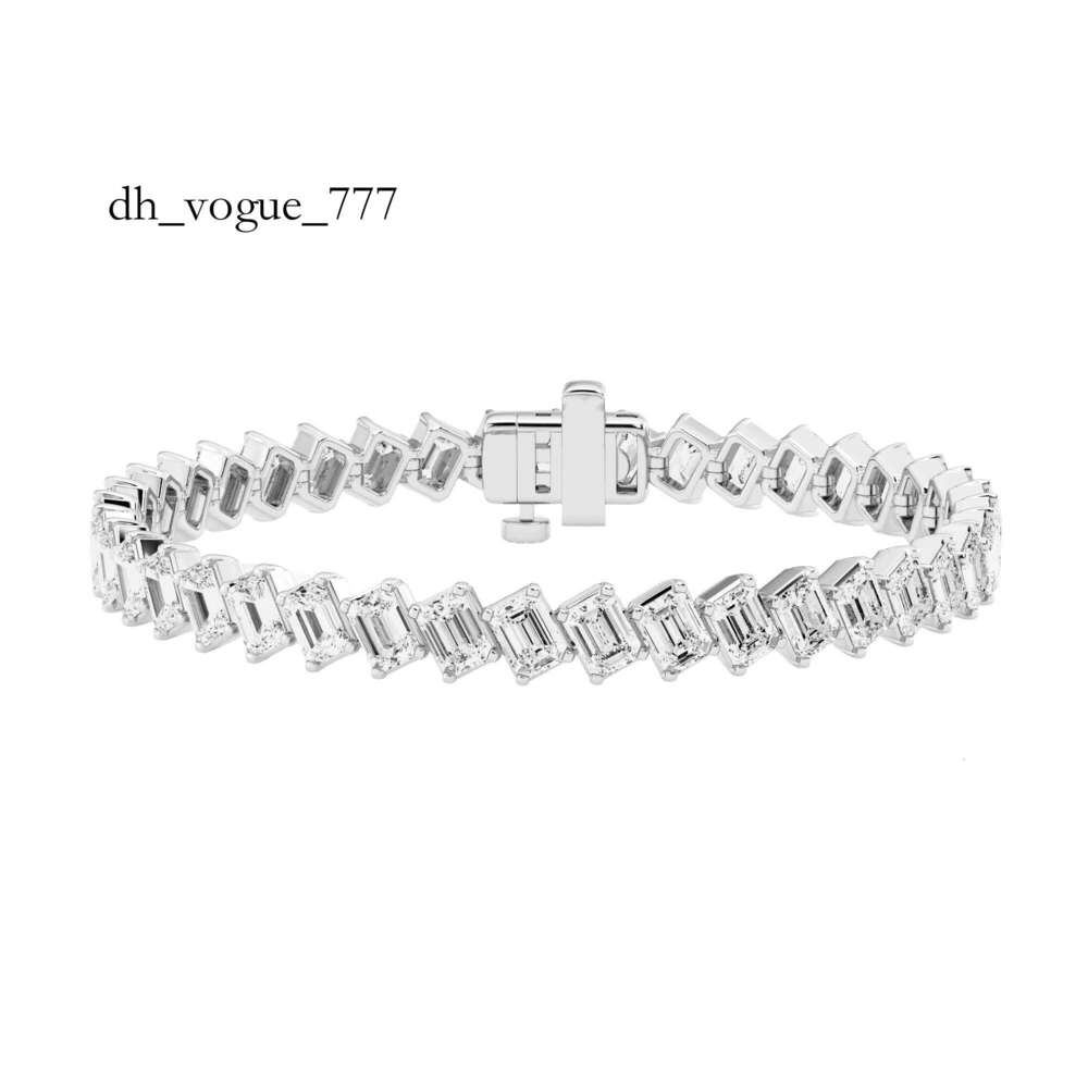 Emerald Cut Moissanite Dia Studded Starling Sier Luxurious Hand Made Classic Bracelet Jewelry for Women