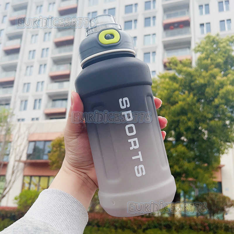 New Matte Gradient Summer Sports Fitness Water Bottle with High Aesthetic and Large Capacity Handle H250911