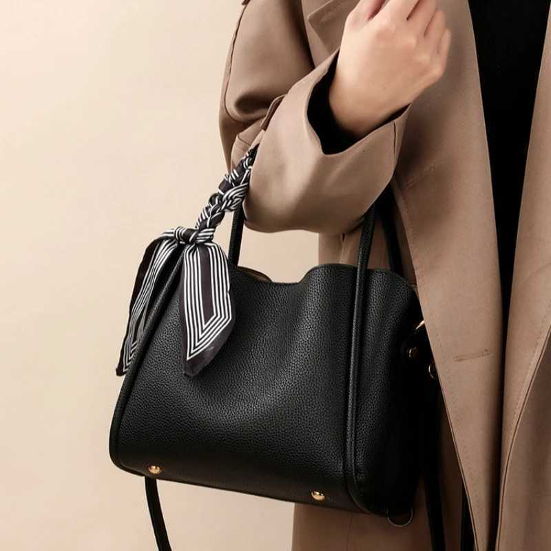 Handbag Bag Womens 2025 New Vegetable Basket for Mother Atmospheric Crossbody Bag Bucket Bag Z250911