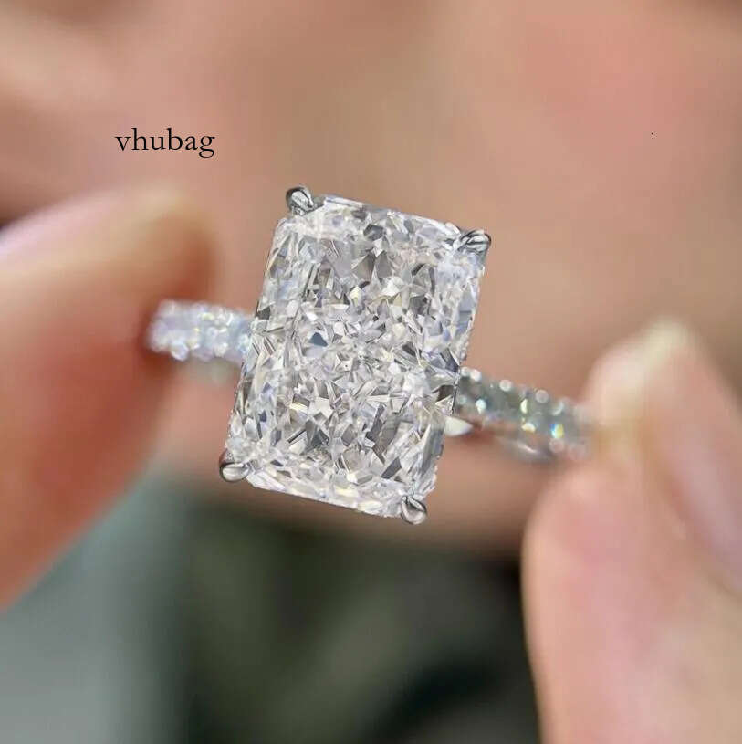 2024 Choucong Wedding Rings Elegant Jewelry Sparkling Pure 100% Sterling Sier Natural Moissanite Dia Gemstones Party Women Engagement Ring Gift