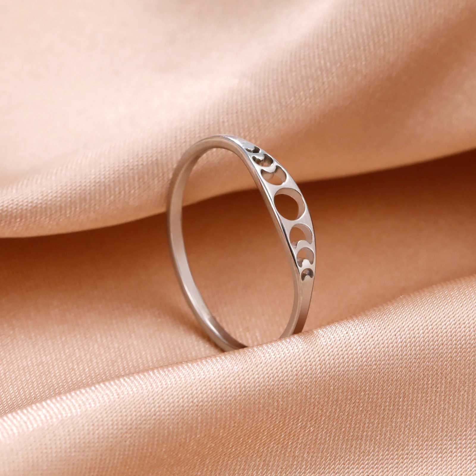 Cazador Minimalist Crescent Moon Phase Rings for Women Jewelry Stainless Steel Rings Aesthetic Mother Gift Anniversary Wedding W250911