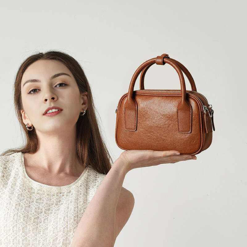 Luxury bag Small This Year Genuine Leather Exquisite Single Shoulder Women s Crossbody Bag Niche High end Feel Female Office Worker Handbag