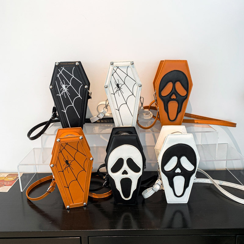 Halloween new leisure European and American style niche design versatile trend personality Gothic style skull women's shoulder bag designer bag