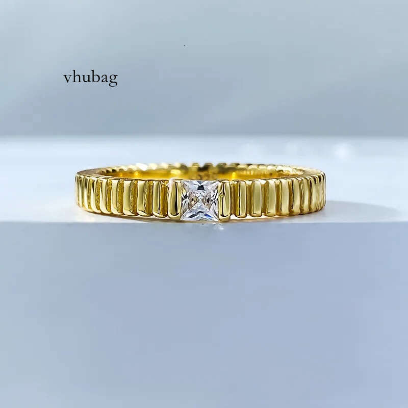 2024 Choucong Ins Top Sell Wedding Rings Simple Fine Jewelry Solitaire Princess Cut Real 100% Sier Gold Moissanite Party Women Engagement Band Ring Gi
