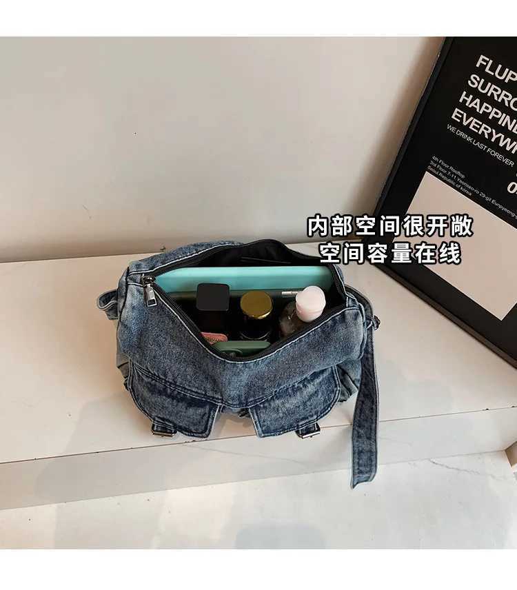 Womens Designer Denim Bag Retro MultiPocket Crossbody Shoulder Bag with Unique Style Fashionable Denim Handbag for Women W250911
