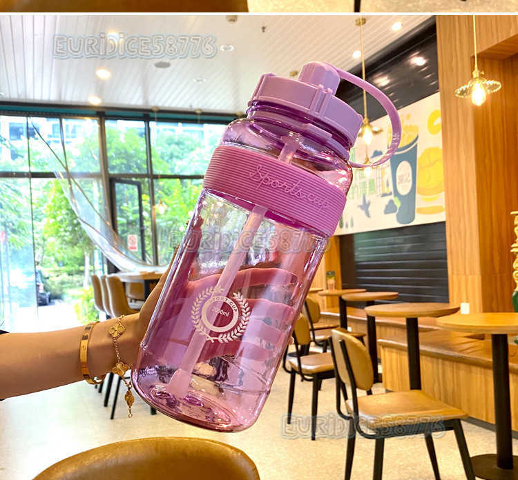 Strap Straw Large Capacity Plastic Water Bottle Handheld Space Cup Outdoor Fitness Hiking Sports Water Bottle Design H250911