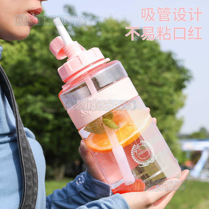 Strap Straw Large Capacity Plastic Water Bottle Handheld Space Cup Outdoor Fitness Hiking Sports Water Bottle Design H250911