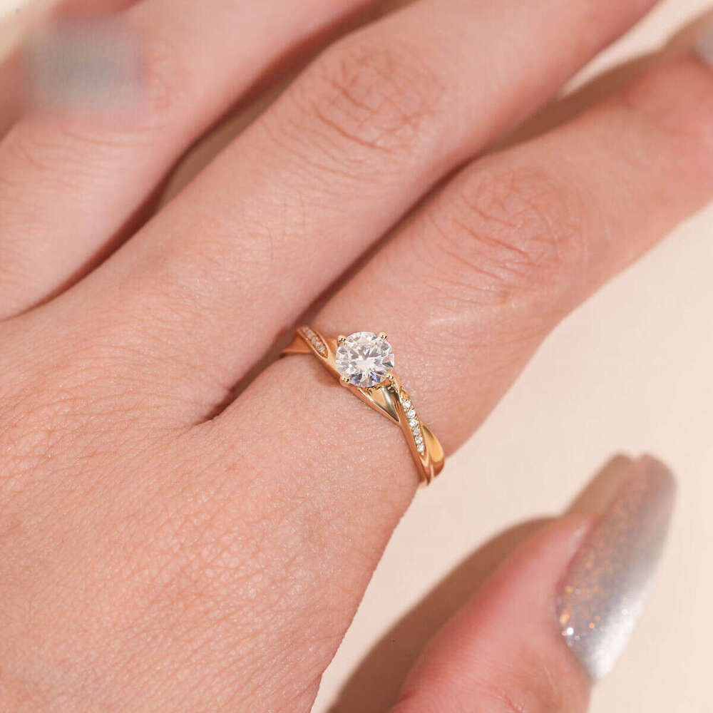 Fine Jewelry New Trendy Engagement Wedding 14k Real Gold 0.6ct Moissanite Ring for Women