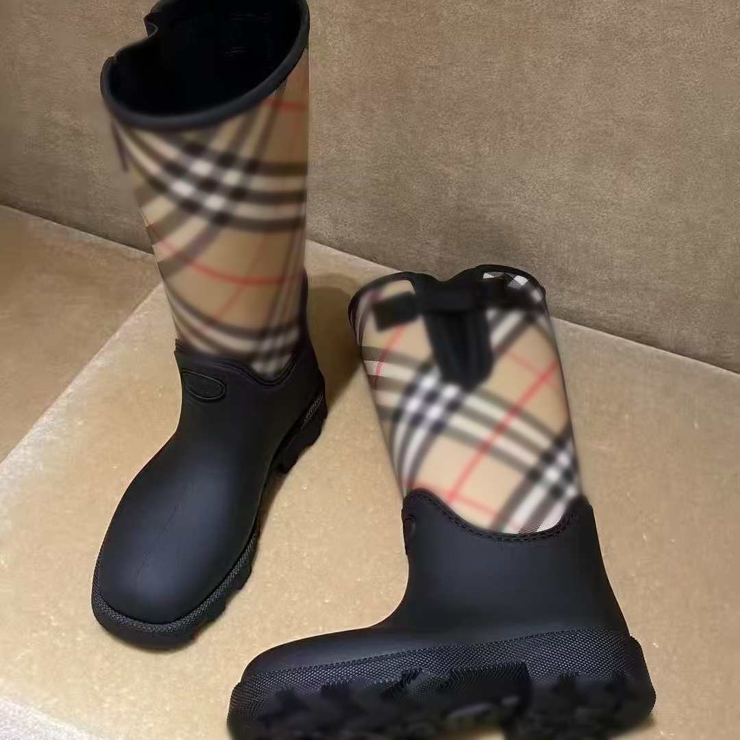 2025 Designer Women's boots Autumn Winter Women's leather lace-up low heel platform ankle boots Women's Knight boots Women's luxury high quality BB rain boots