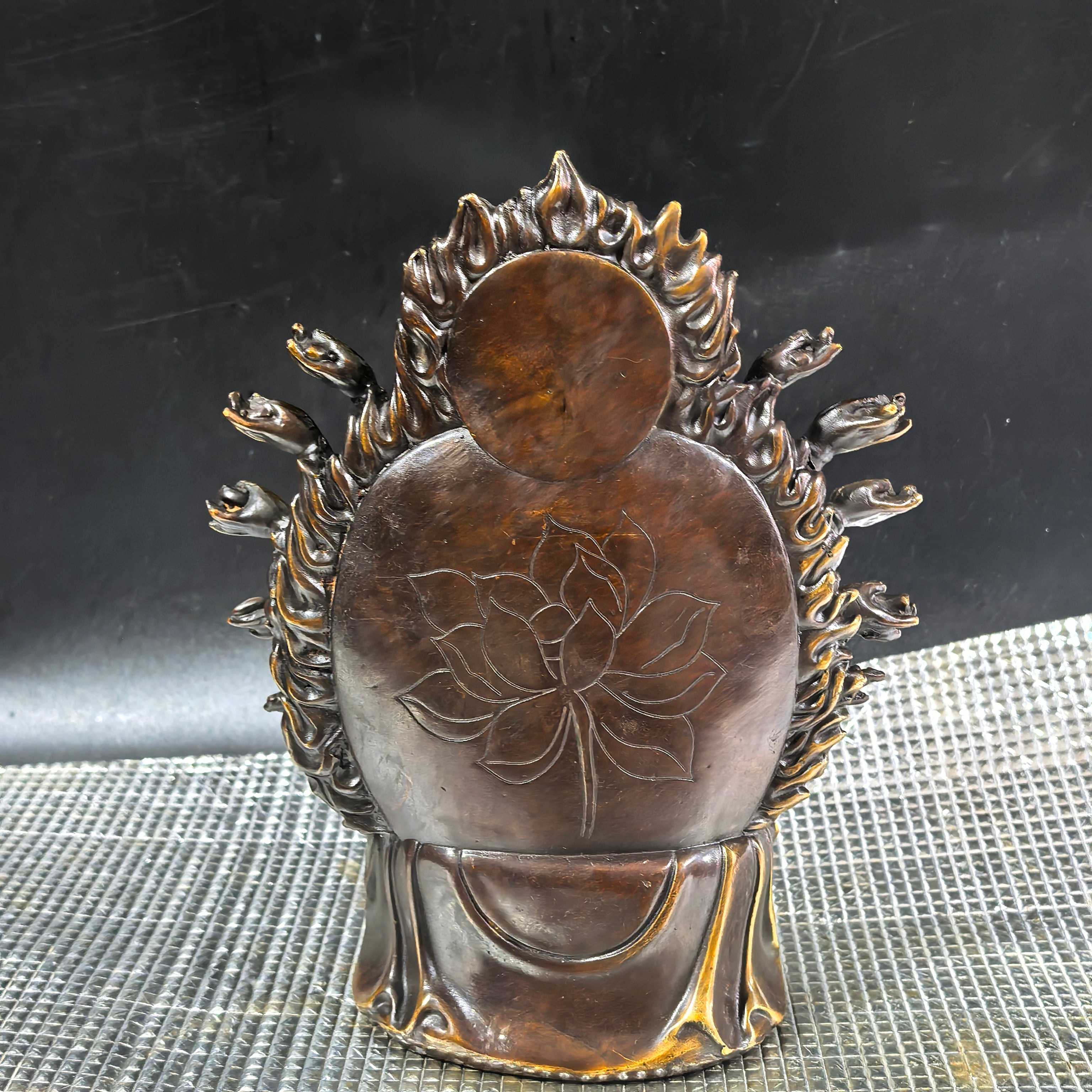 Antique bronze Thousand-armed Guanyin Bodhisattva pure copper ornaments seated statue of Guanyin Bodhisattva home Buddha statue worship