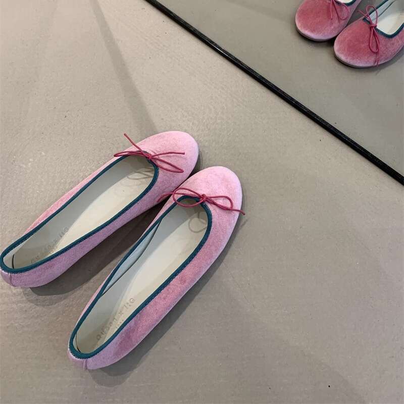Gentle Fairy Pink Ballet Flats 2025 Korean Version Velvet Bow Round Toe Shallow Mouth Soft Sole Designer Shoe Flat Grandma Shoes