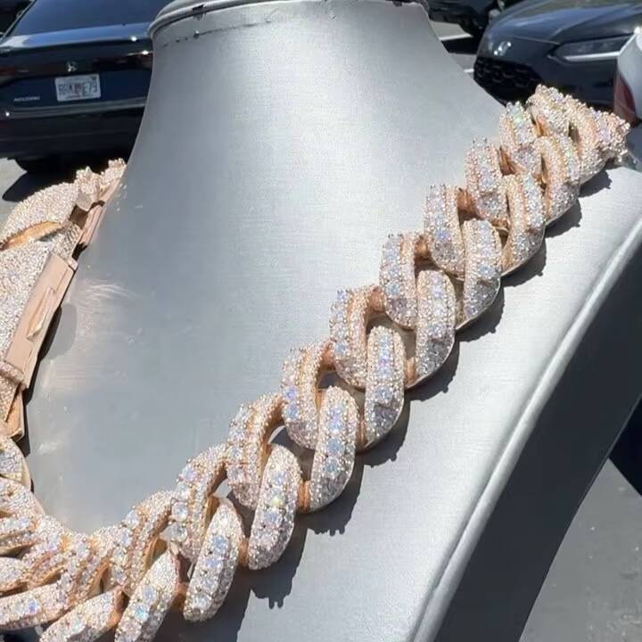 New Arrival VVS Moissanite Rose Gold 28MM Mosaic Lock Three Rows Raised Stone Cuban Link Chain Necklace