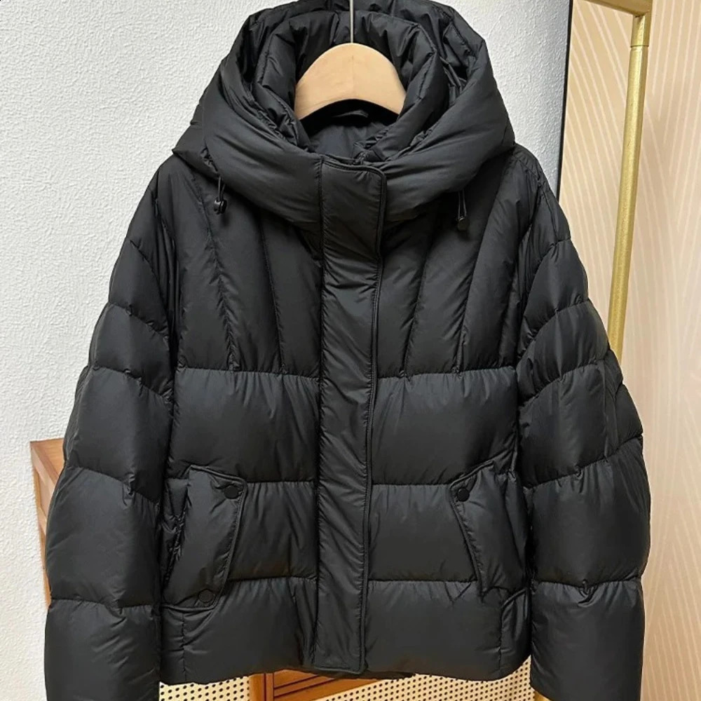 Down Jacket Women Ultra Light Warm Puffer Hooded Bread Thick Parkas Loose 90 White Duck Coat Feather 250911