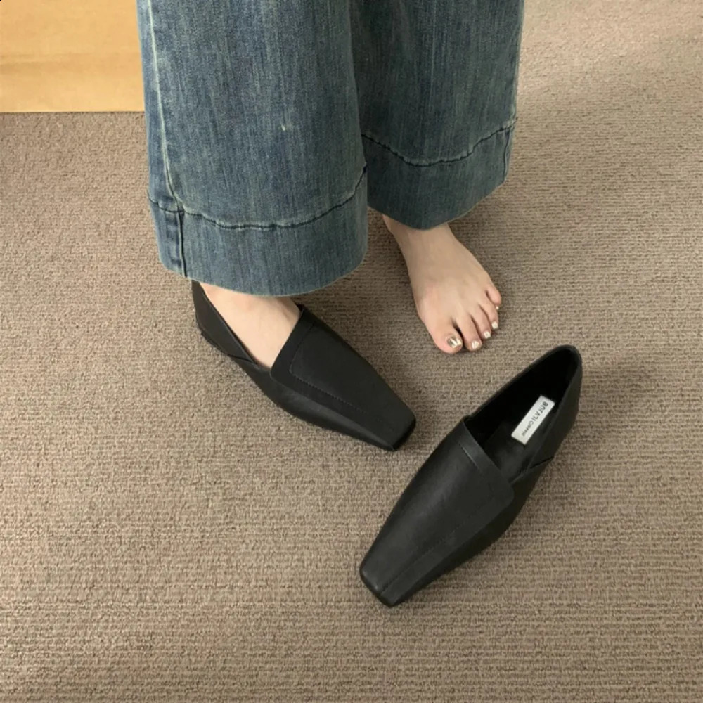 Flat Loafers Shoes Elegant Leather Square Toe Soft 2026 Trend Winter Walking Comfort Chaussures Femme 250910