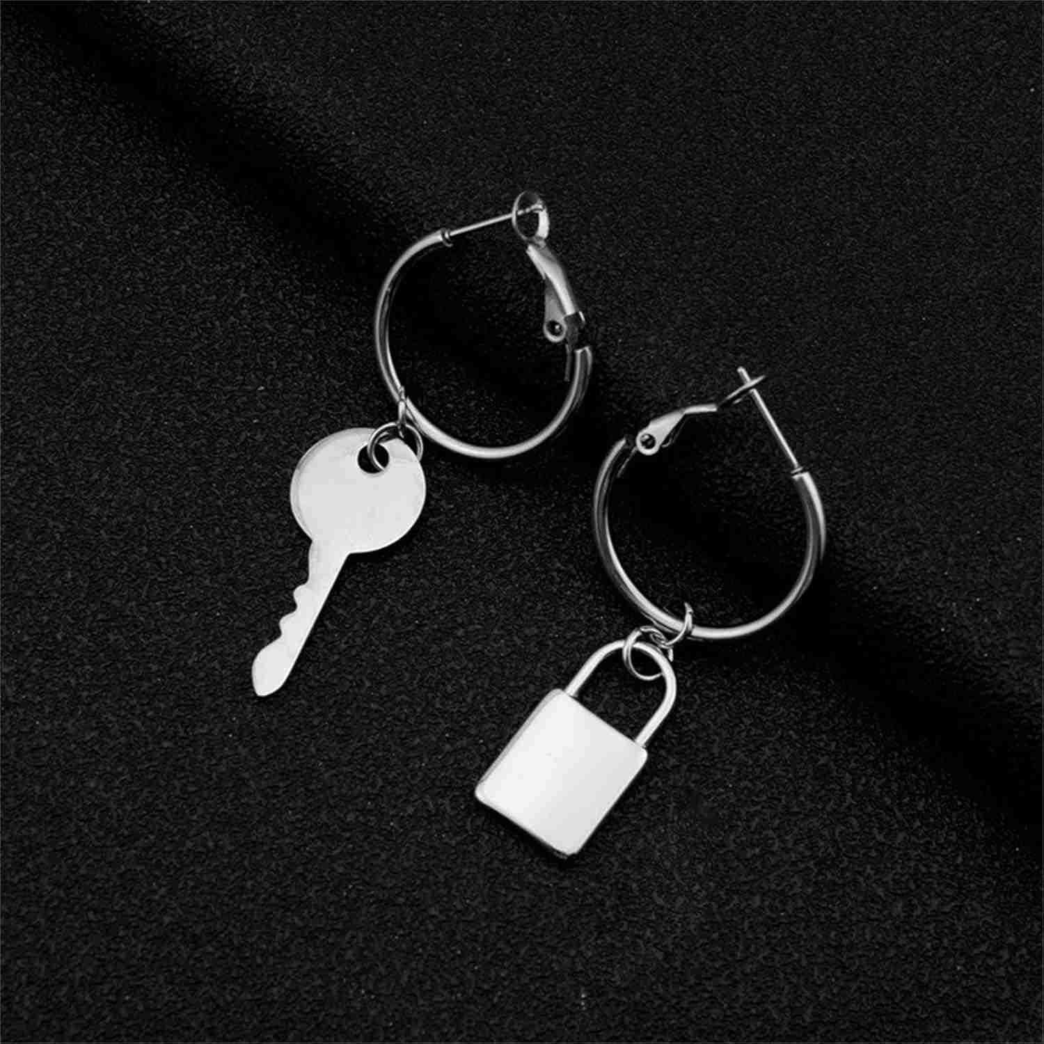 Lock Key Earrings for Women Elegent Asymmetric Punk Handmade Lightweight Statement Sterling Silver Hoop Earrings Wedding Birthday Jewelry GiftsW250911