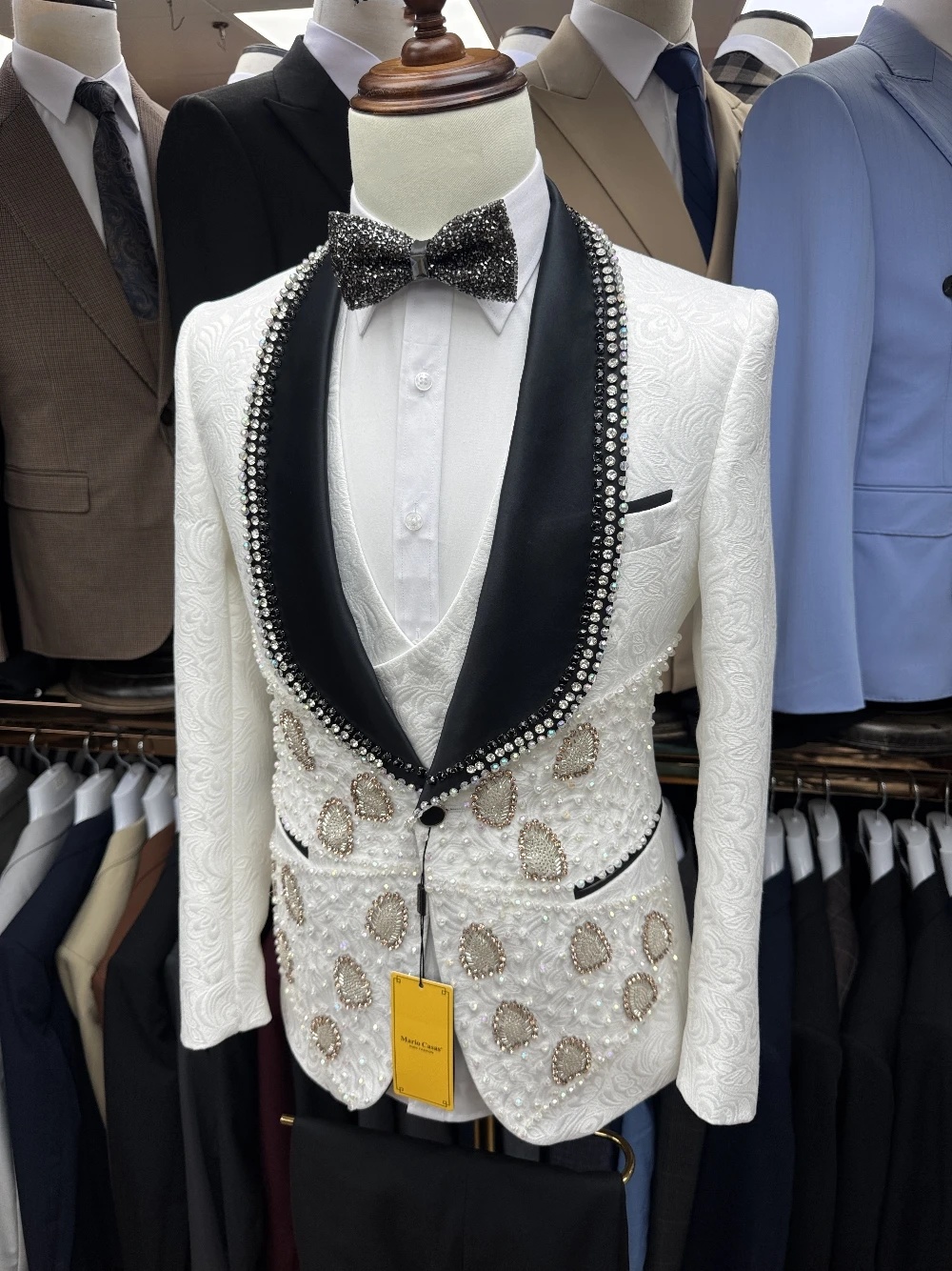 Handsome Men's Suit Shawl Lapel Tailor-Made 2 Pieces Set Pearls Jacquard Jacket One Button Blazer Rhinestone Customized Coat Black Pants Plus Siz