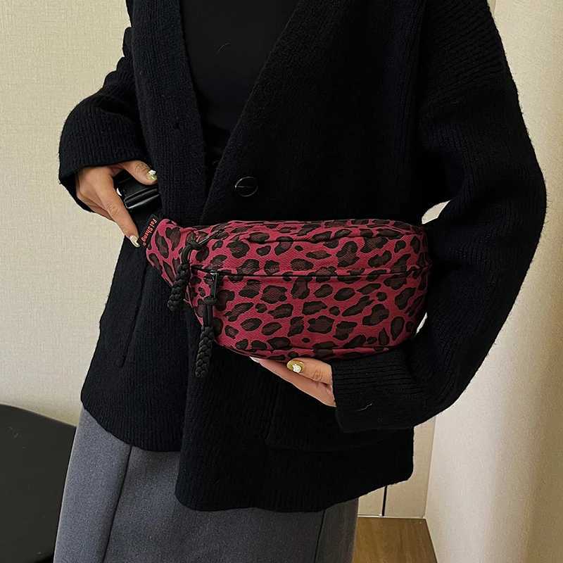 2024 New Leopard Print Waist Bag Fashion Fanny Pack Phone Purse Lady Simple Chest Bag Quality Nylon Woman Shoulder Crossbody Bag Z250911