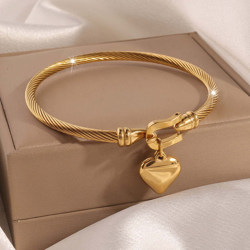 Designer Fashion Jewelry Twisted Bracelet Gold Plated Heart Charm Bangle Luxury Curb Chain Design Elastic Buckle Bangle Gift for Women Christmas Gift 