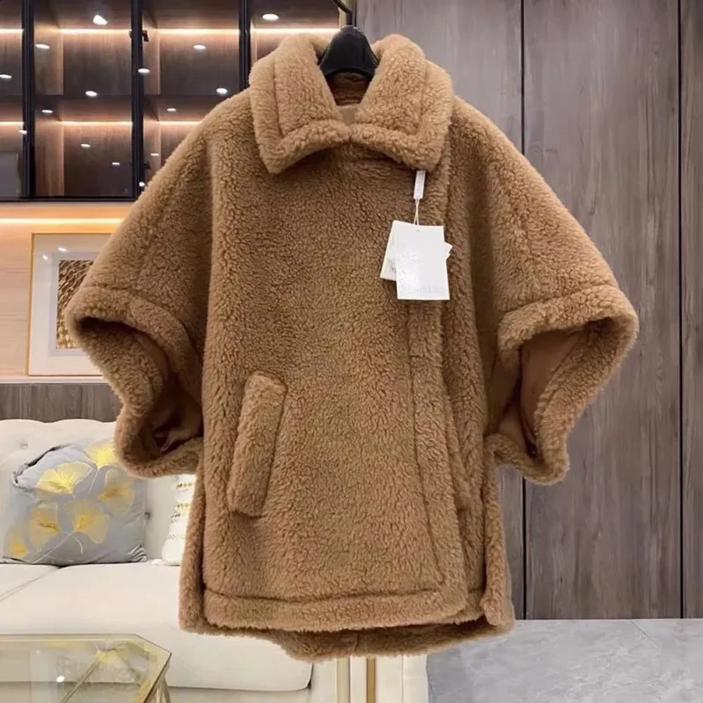 Fashion Sheep Wool Jacket Winter Real Fur Coat Women Teddy Lady Streetwear Cloak Thick Warm Overcoat 250911
