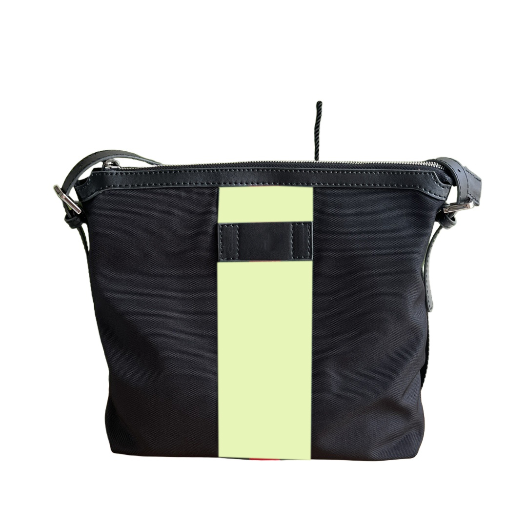 Stylish Casual Shoulder Satchel: Timeless Design & Robust Craftsmanship