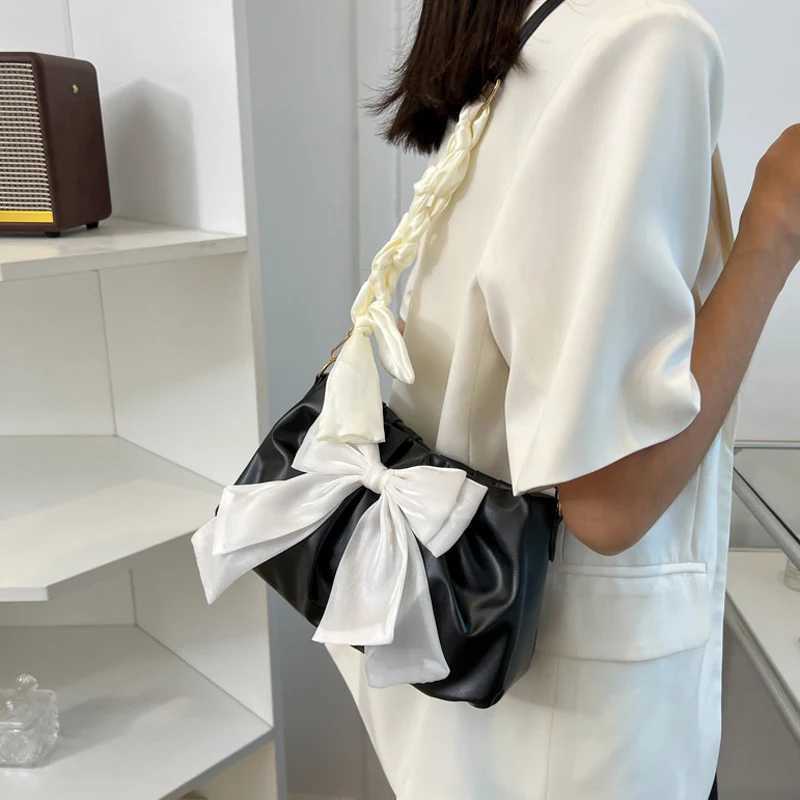 Lovely Bow Handbags for Girls Ladies Fashion Pleated Shoulder Bags for Women Simple Design Female Underarm Bag Casual Tote Purse W250911