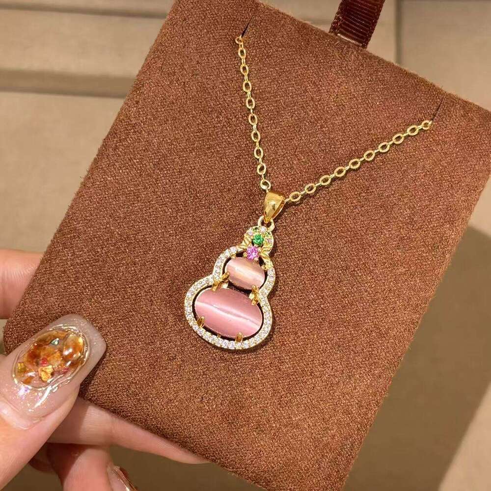 New Chinese Style Pink Chalcedony Gourd Necklace with Zircon Inlay Versatile Elegant Luxurious Design Niche Collarbone Chain