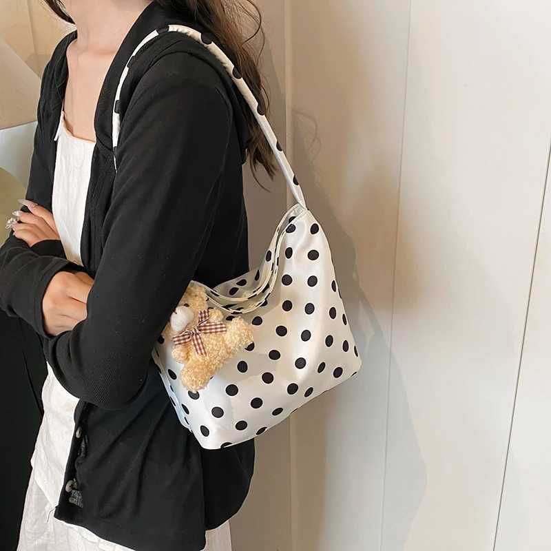 1pcs Pure Color Polka Dot Shoulder Bag Fashion Armpit Bag Bucket Bag Comes With Pendant Z250911