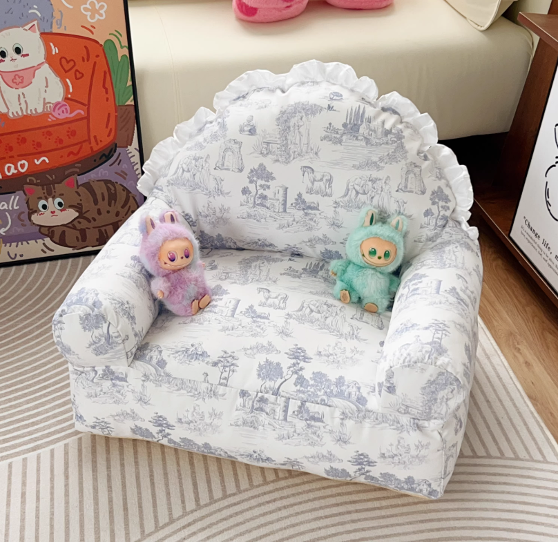 Versatile Durable Pet Sleeping Platform: Easy Clean, Year-Round Suitable Animal Resting Area