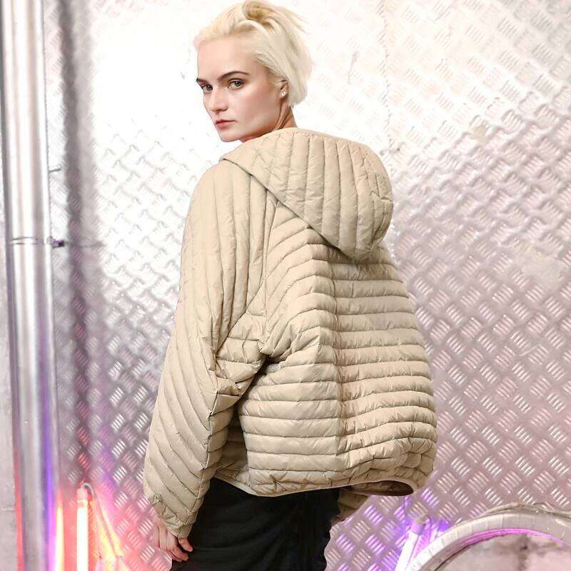 Lagabogy 2025 Winter Vintage Women Oversized Hood Puffer Jacket Female Casual Ultra Light Lantern Sleeve 90%White Duck Down Coat