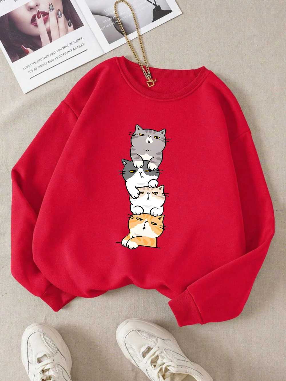 2025 Four Cats Playing on Top of Each Other Prints Hoodie Women Autumn Winter Sweatshirt Basics Pullover Casual Women ClothesZ250918