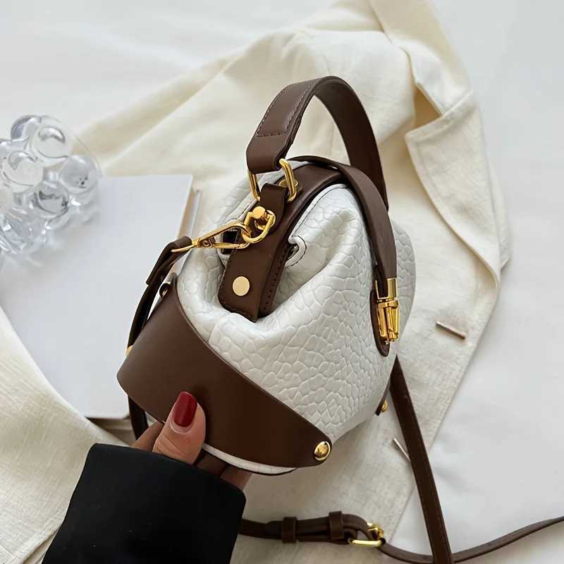 Light Color Splicing Messenger Bag Highgrade Texture Fashion Western Style Handbag Simple Commuting Z250911