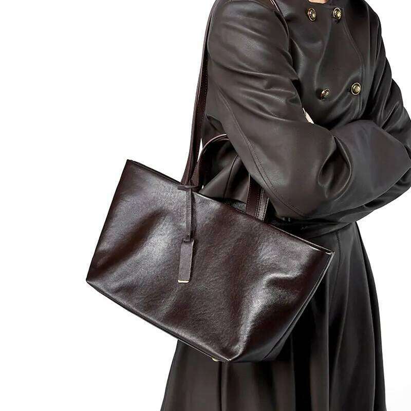 Genuine Leather Woman Tote Bags Vintage Designer Women's Shoulder Bag Fashion Soft Cowhide Large Capacity Handbags 2907 250911
