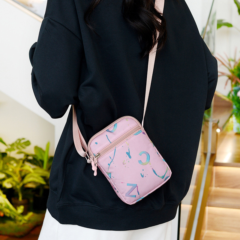 New Lightweight Free Shipping Simple Shoulder Bag Casual Versatile Luxury Bag Korean Style Crossbody Designer Bag Bag Portable Commuting Small Square 